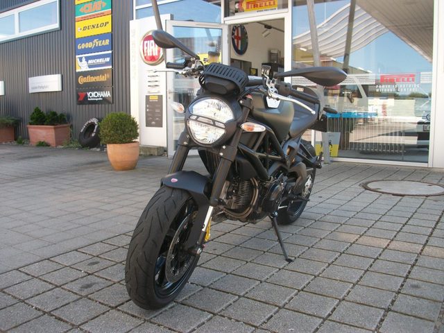 Ducati Monster 1100 – Foto 2