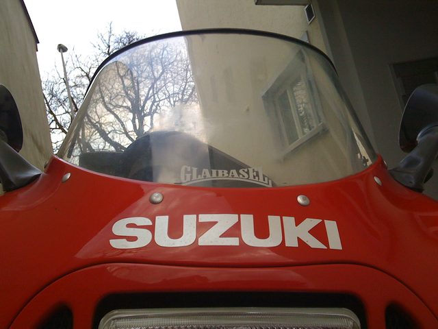 Suzuki GSXR-750 – Foto 4